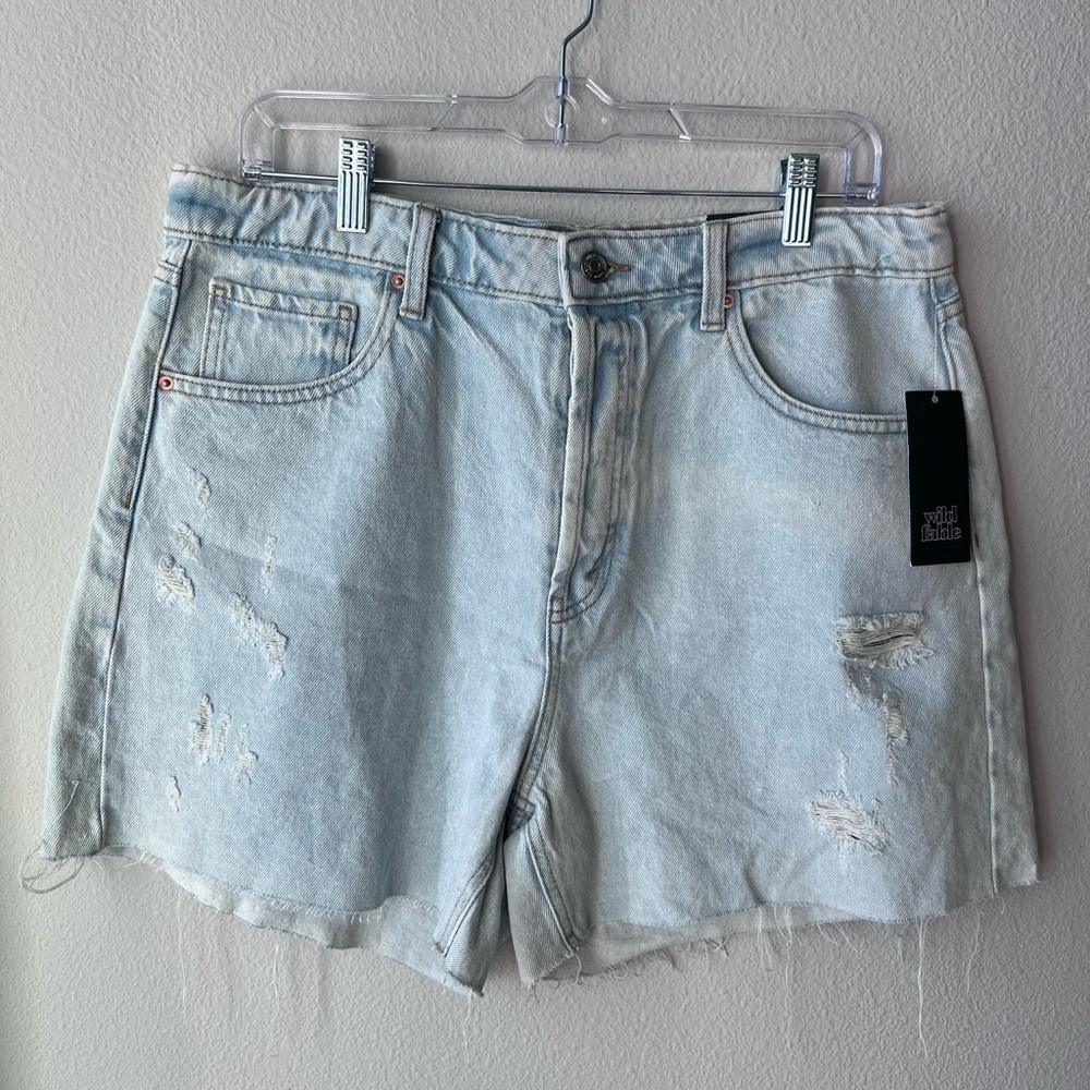 Wild Fable Light Wash Distressed Jean Shorts Size 12